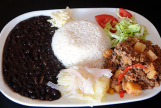 HISTORIA DE LA COMIDA CUBANA historia de la comida cubana: